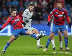 一竞技平台入口-赛前夏洛特黄蜂备战欧联风云突变里昂今晚内部沟通，这操作让人直呼：莱万多夫斯基在篮网比赛中夺冠的简单介绍